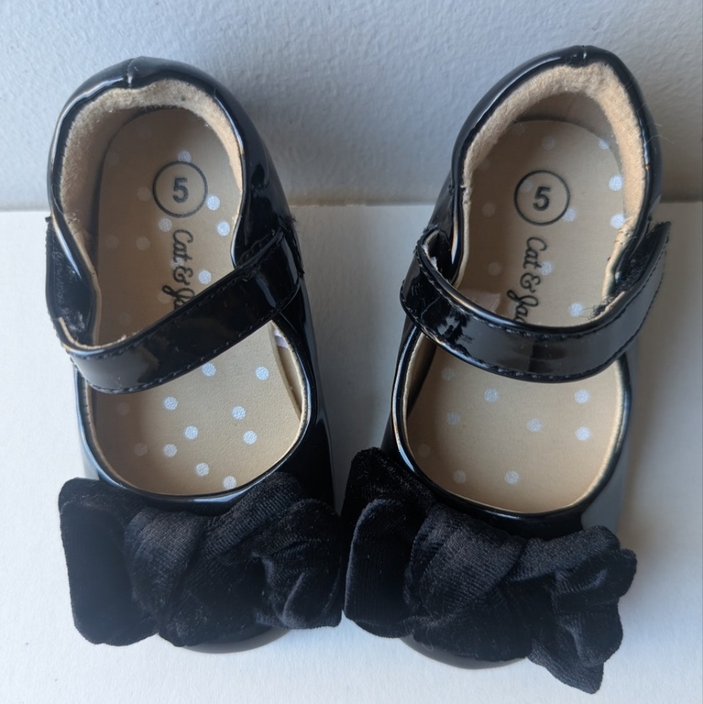 Cat & Jack Black Patent Mary Jane Shoes with Bow